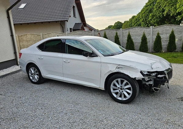 Volvo XC 90 cena 58900 przebieg: 149969, rok produkcji 2017 z Tomaszów Lubelski małe 56